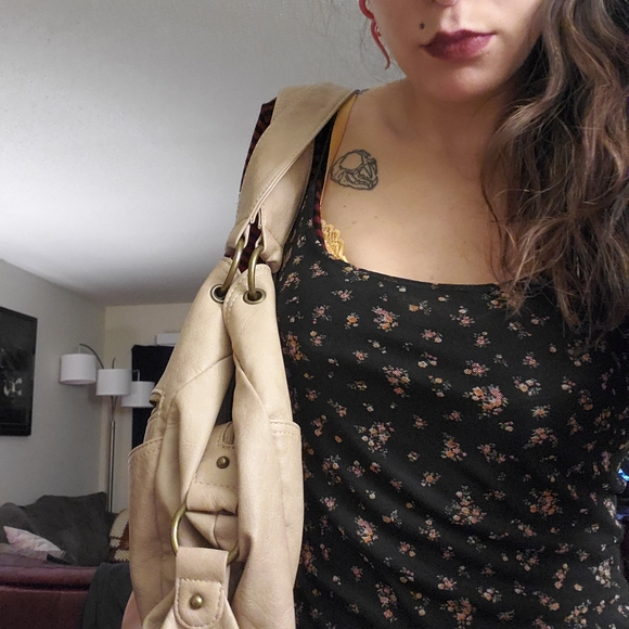 Tan Many Pockets Faux Leather Beuno Purse - Picture 3 of 9